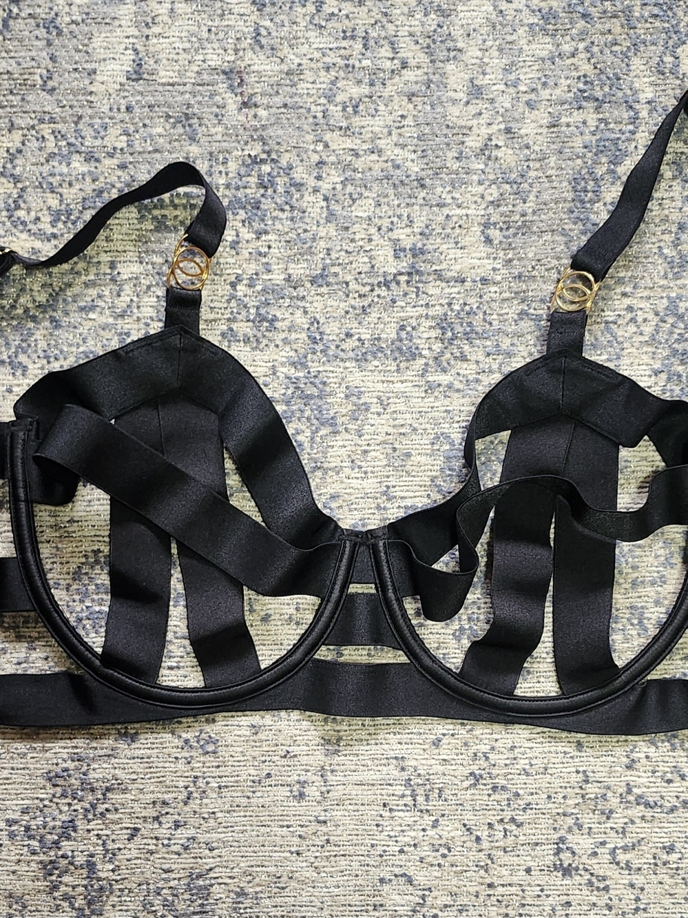 Victoria's Secret Black Satin Strappy Underwire Bra with Gold Rings 34dd NWT